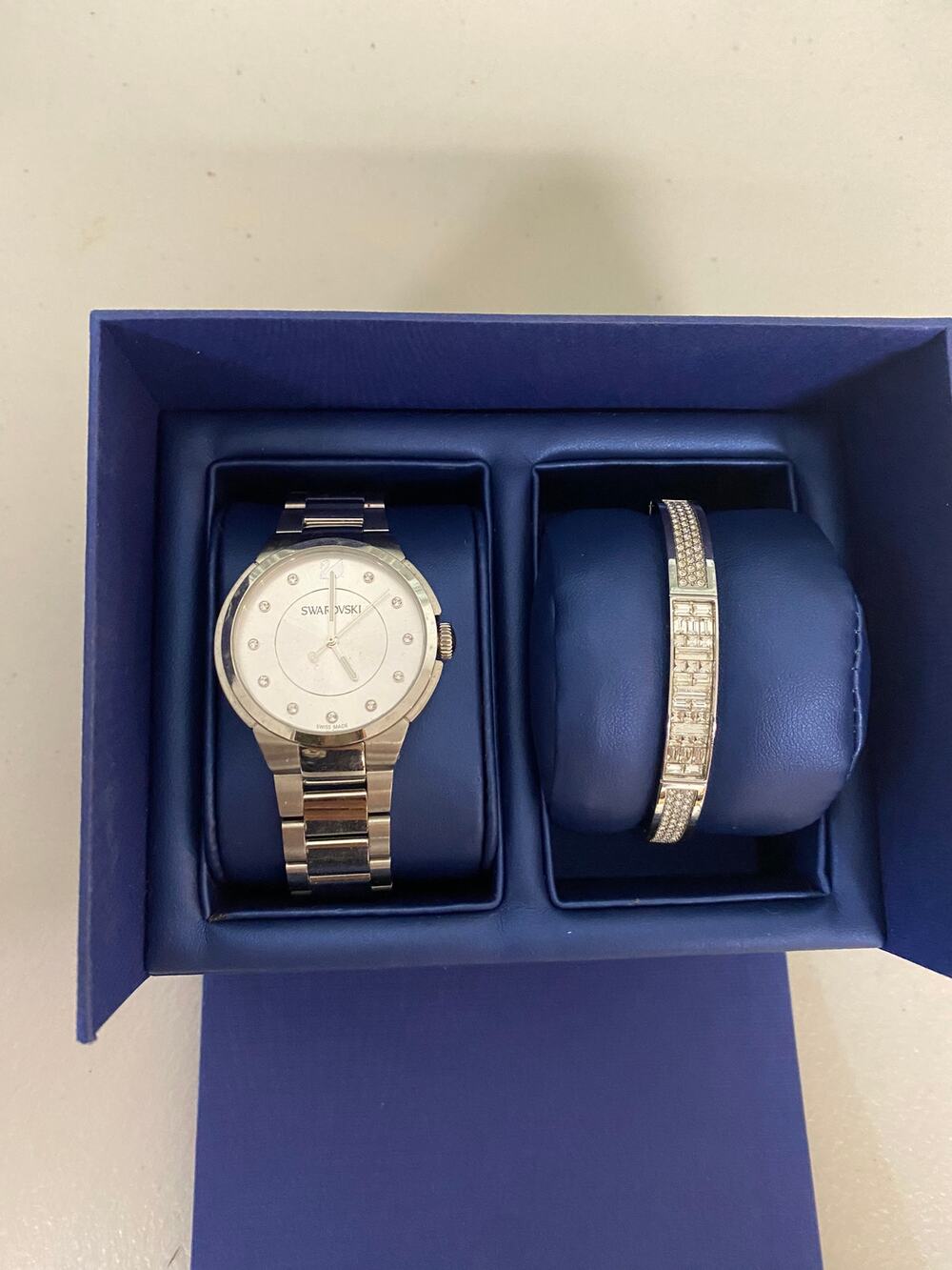Swarovski 5223395 Octea Crystal Bangle Watch Gift Set